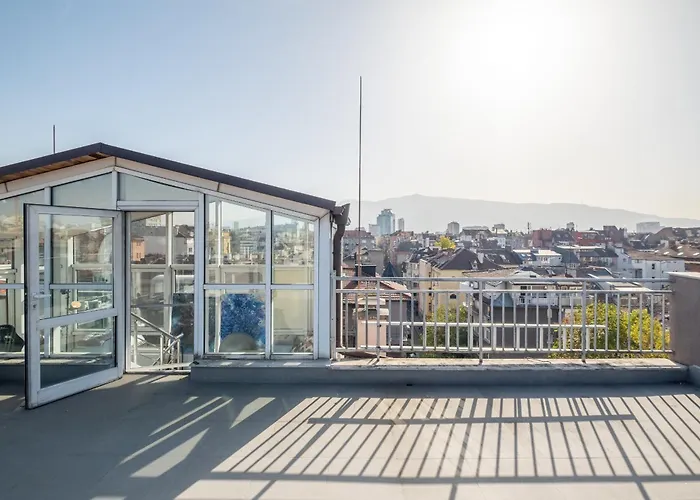 Marvellous Apt / Roof Top Terrace / 2Bdr / 2Bth